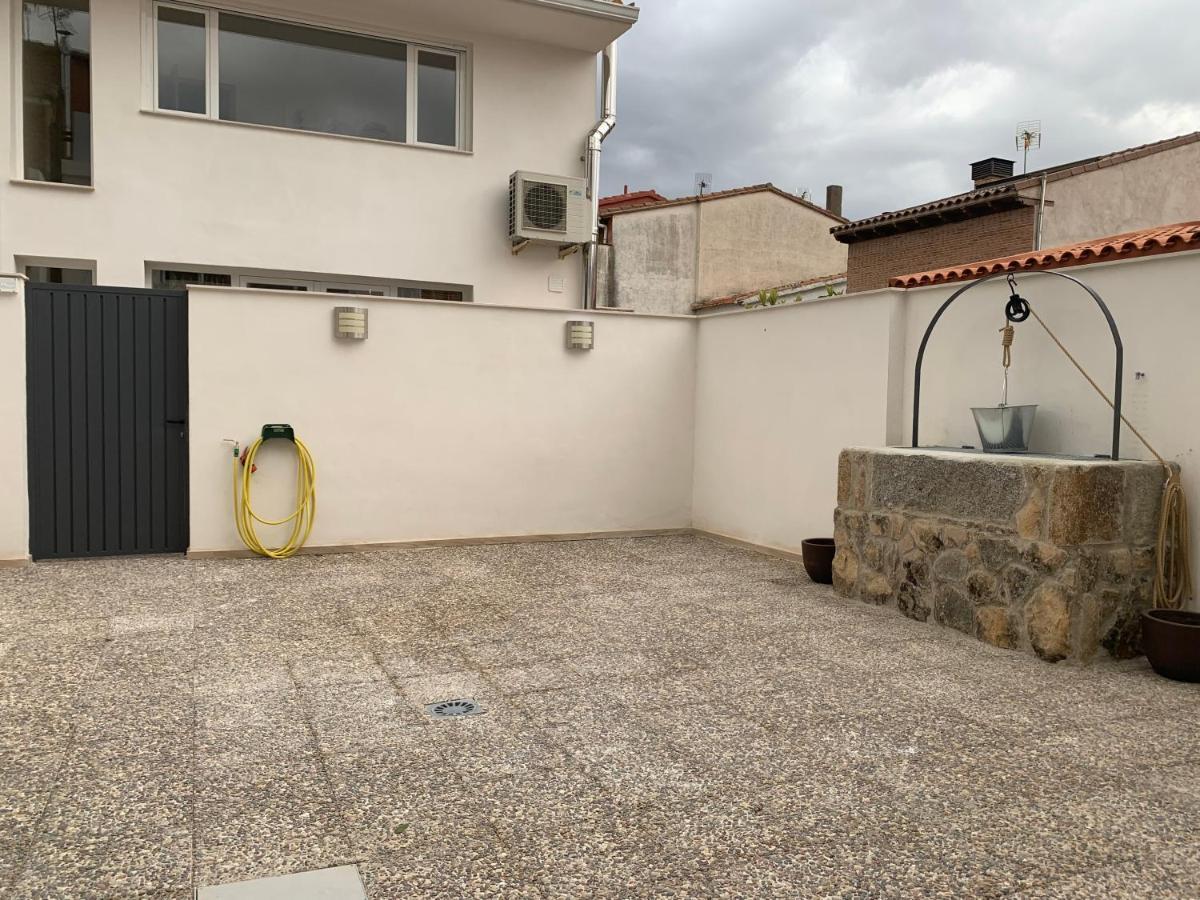 Ferienwohnung Acogedora Casa Con Patio En El Tiemblo Exterior foto